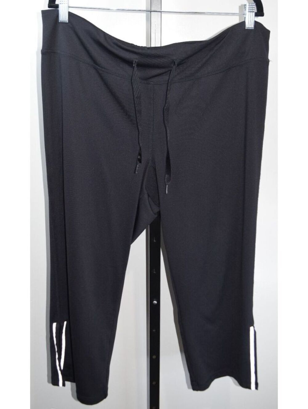 Everlast Black Drawstring Capri Leggings Reflective Ankle Detail XL